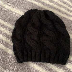 Cable knot beanie